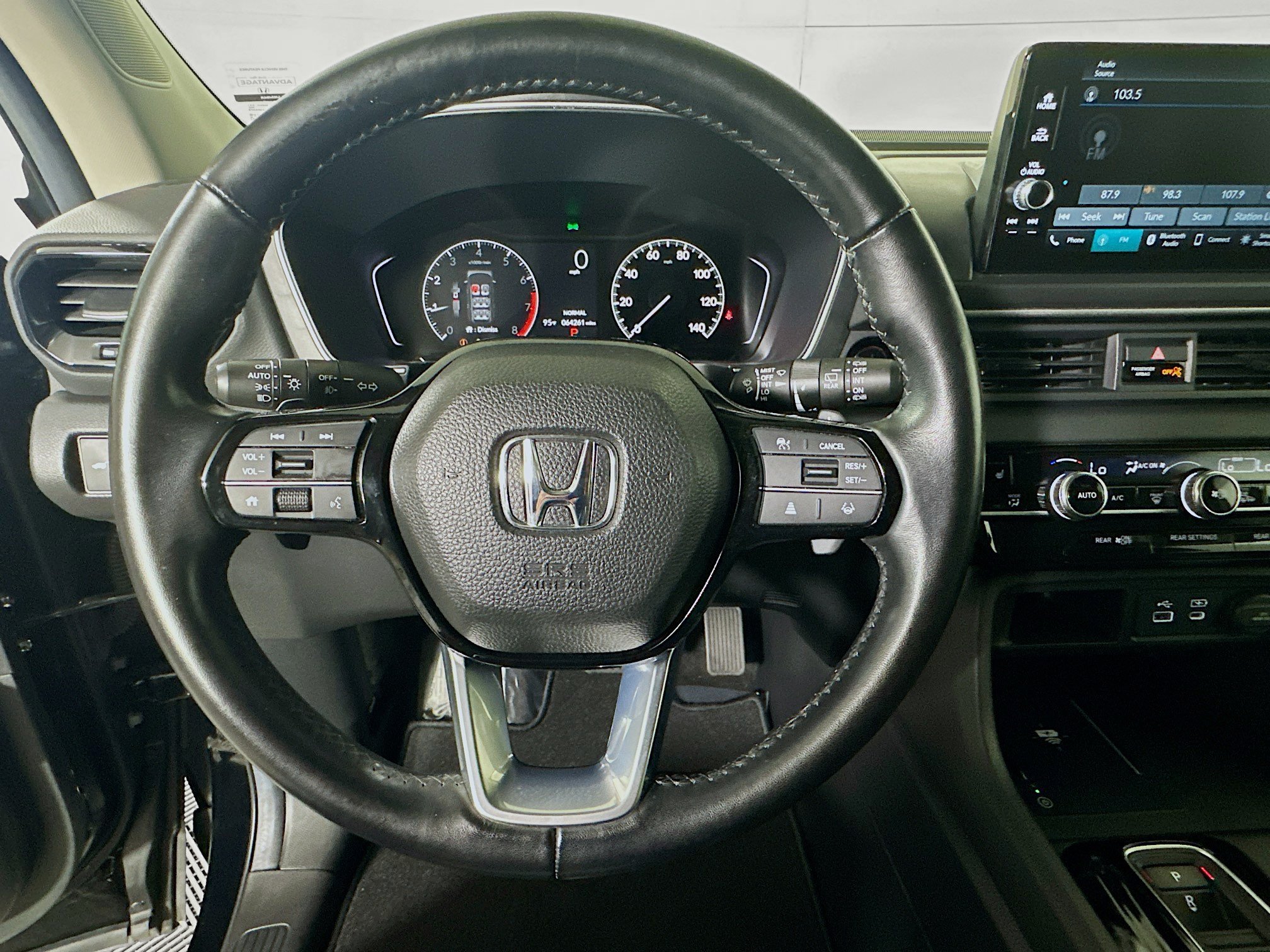 Used 2025 Honda Pilot EX-L image 15
