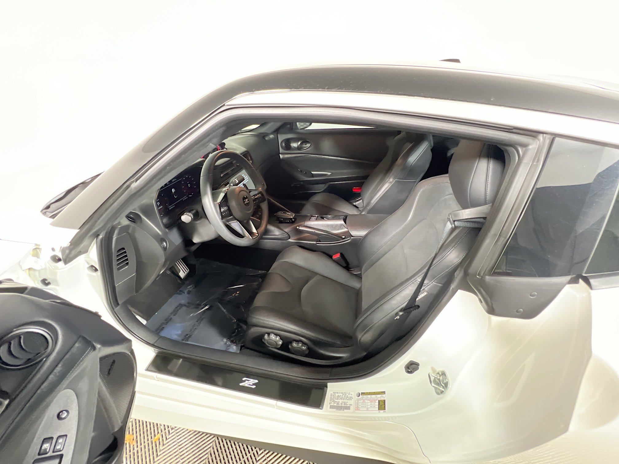 Used 2025 Nissan Z Performance w/ Floor Mat Package image 15