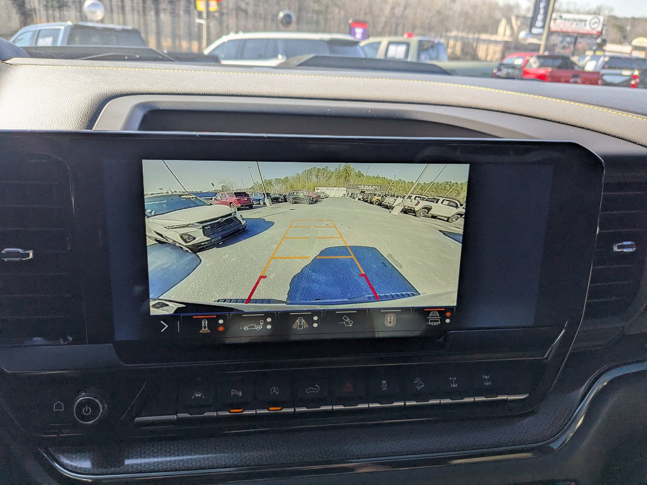 Used 2025 Chevrolet Silverado 1500 ZR2 w/ Technology Package image 15