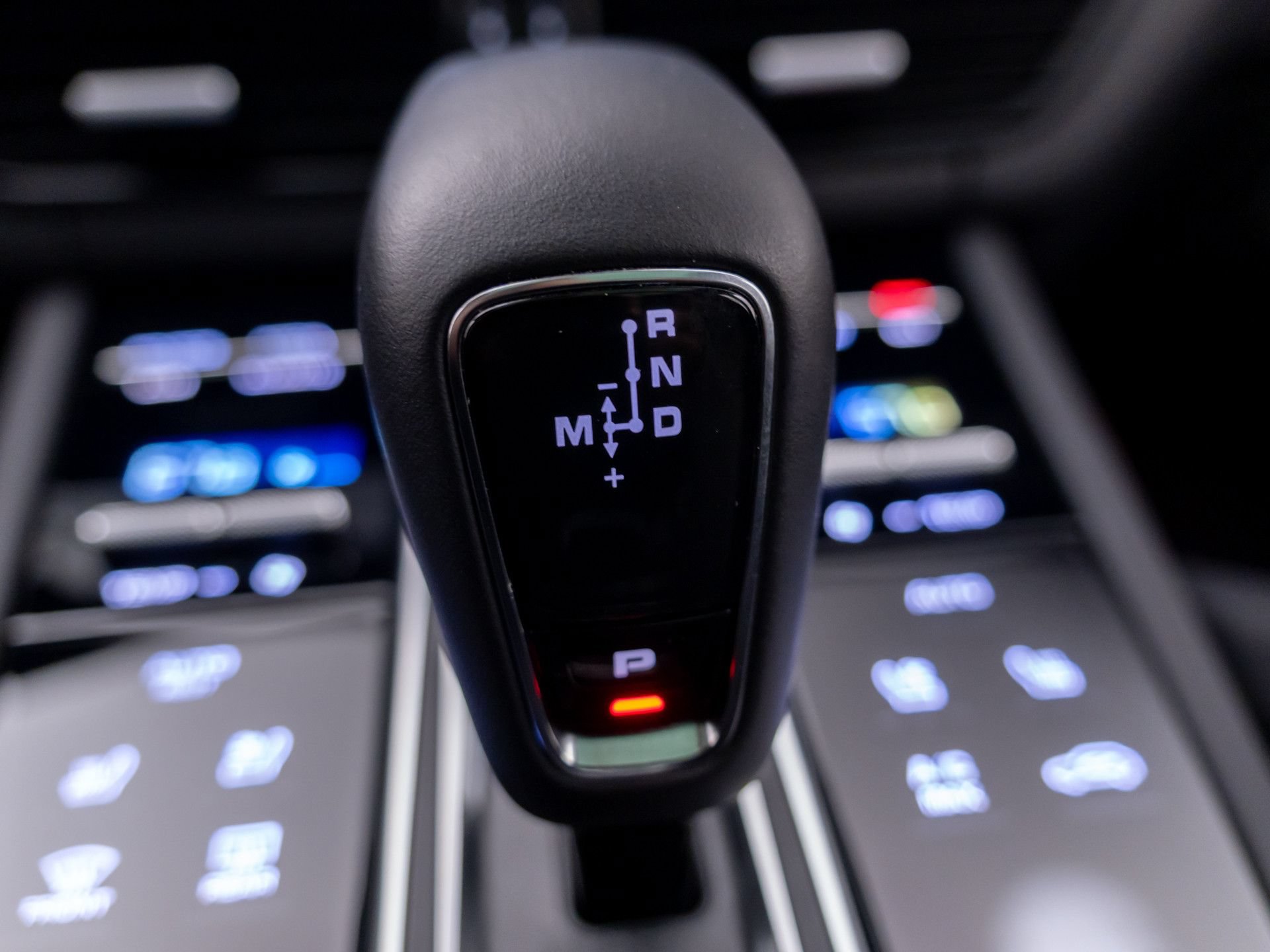 Certified 2023 Porsche Cayenne Turbo AWD/4WD image 33