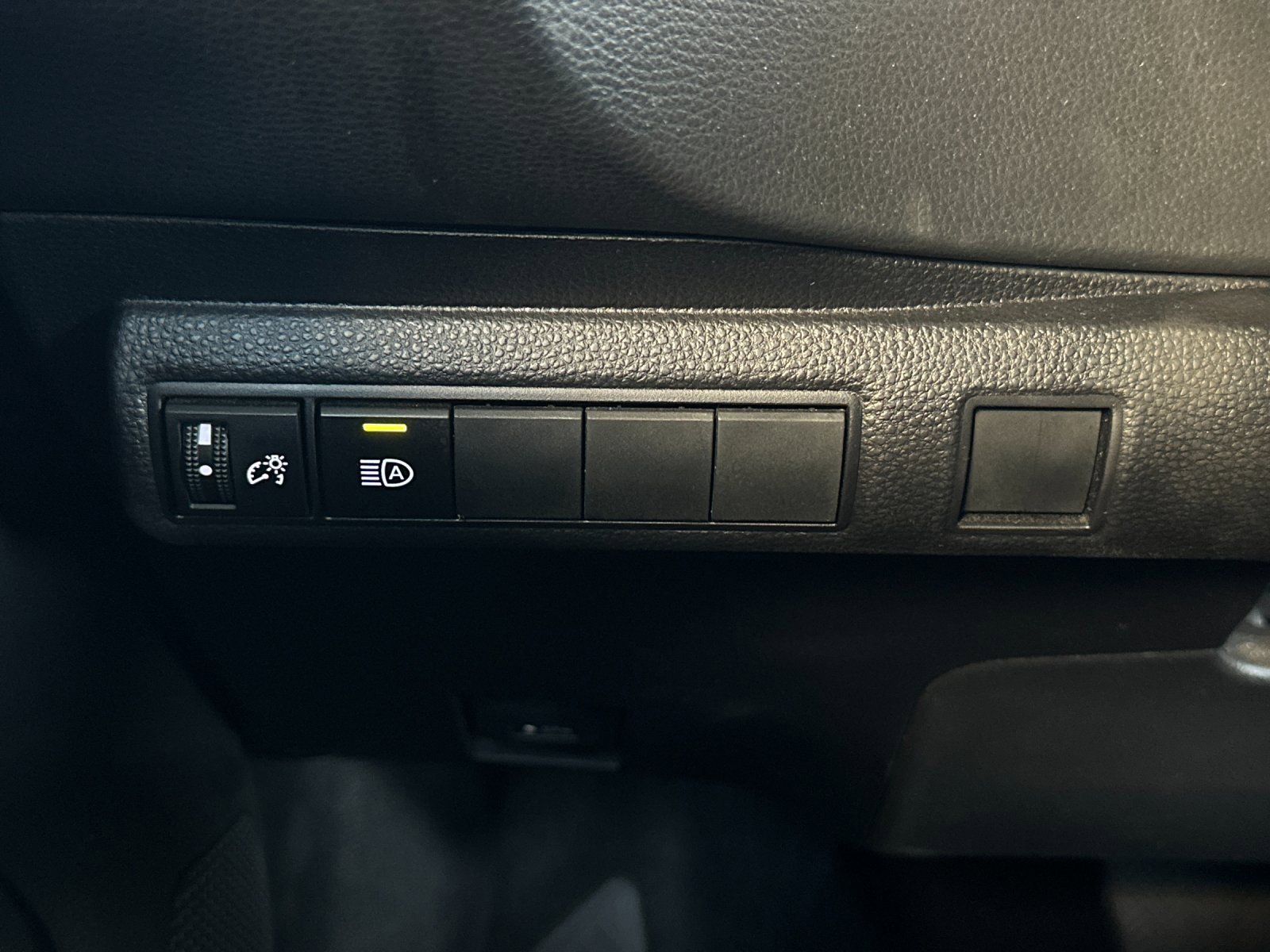 Used 2024 Toyota Corolla SE image 26