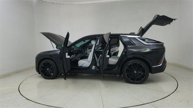 Used 2025 Cadillac Lyriq Luxury image 74