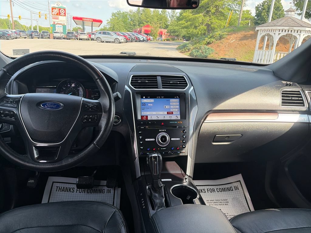 Used 2018 Ford Explorer Limited AWD/4WD image 13