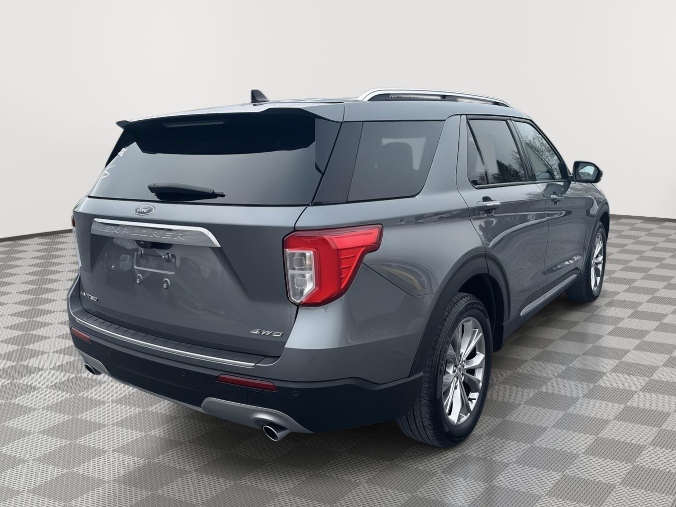 Used 2022 Ford Explorer Limited w/ Equipment Group 301A image 5