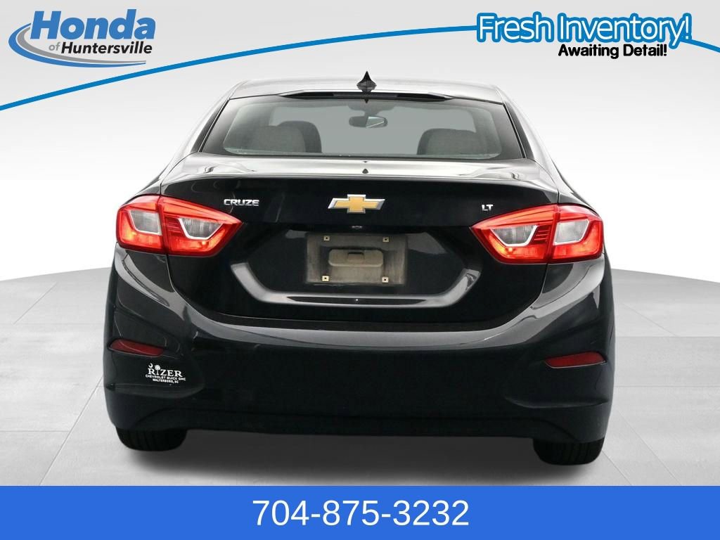 Used 2017 Chevrolet Cruze LT w/ Convenience Package FWD image 7