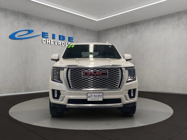 Used 2024 GMC Yukon Denali w/ Advanced Technology Package AWD/4WD image 10