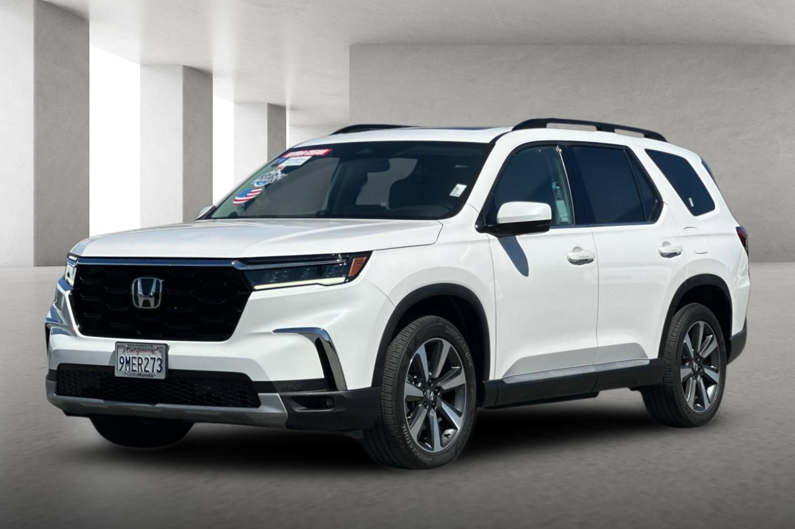 Certified 2025 Honda Pilot Touring image 8