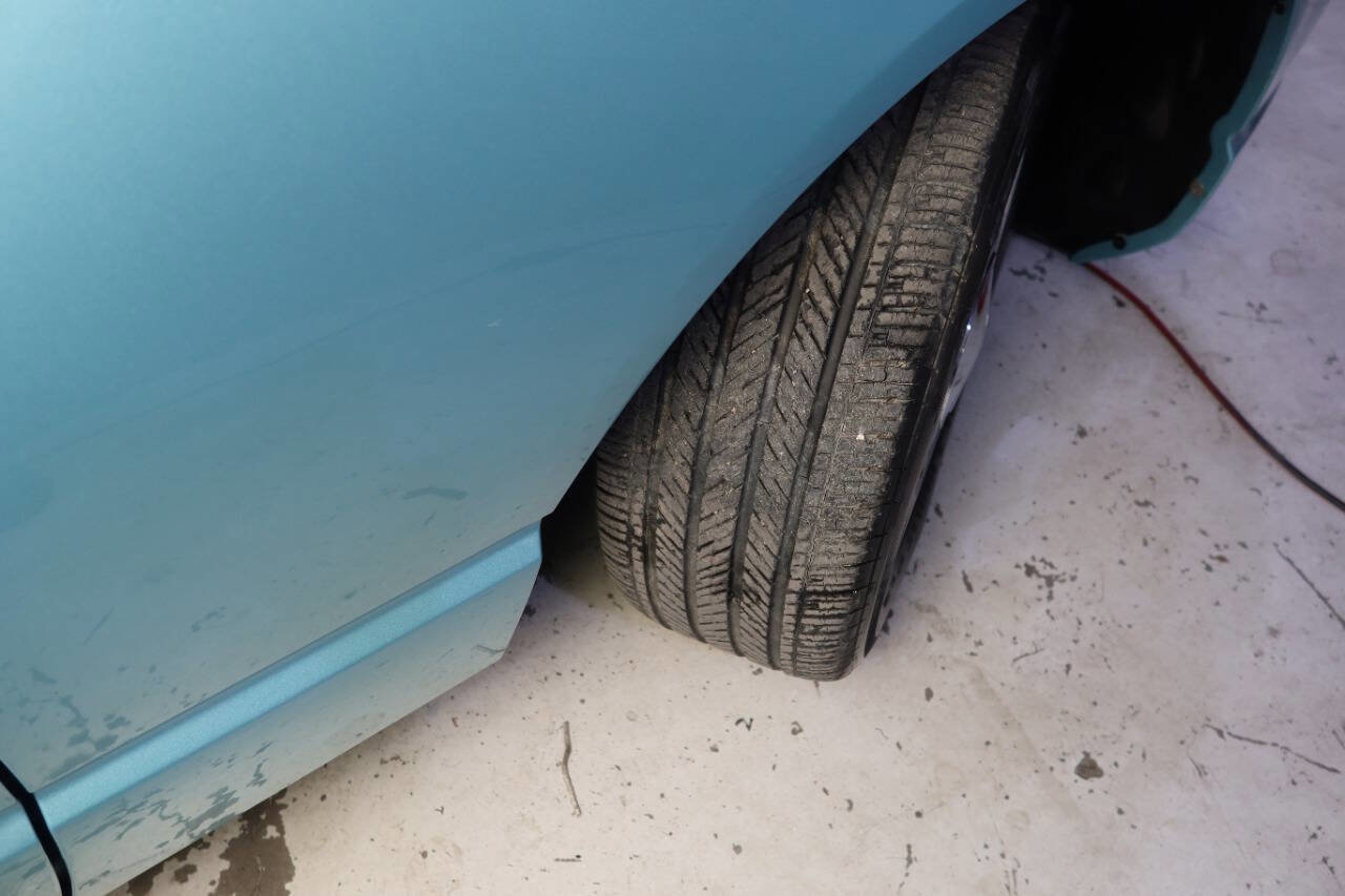 Used 2002 Ford Thunderbird Deluxe image 34