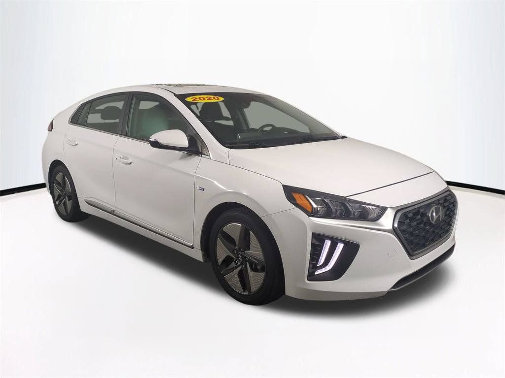 Used 2020 Hyundai Ioniq SEL FWD image 2