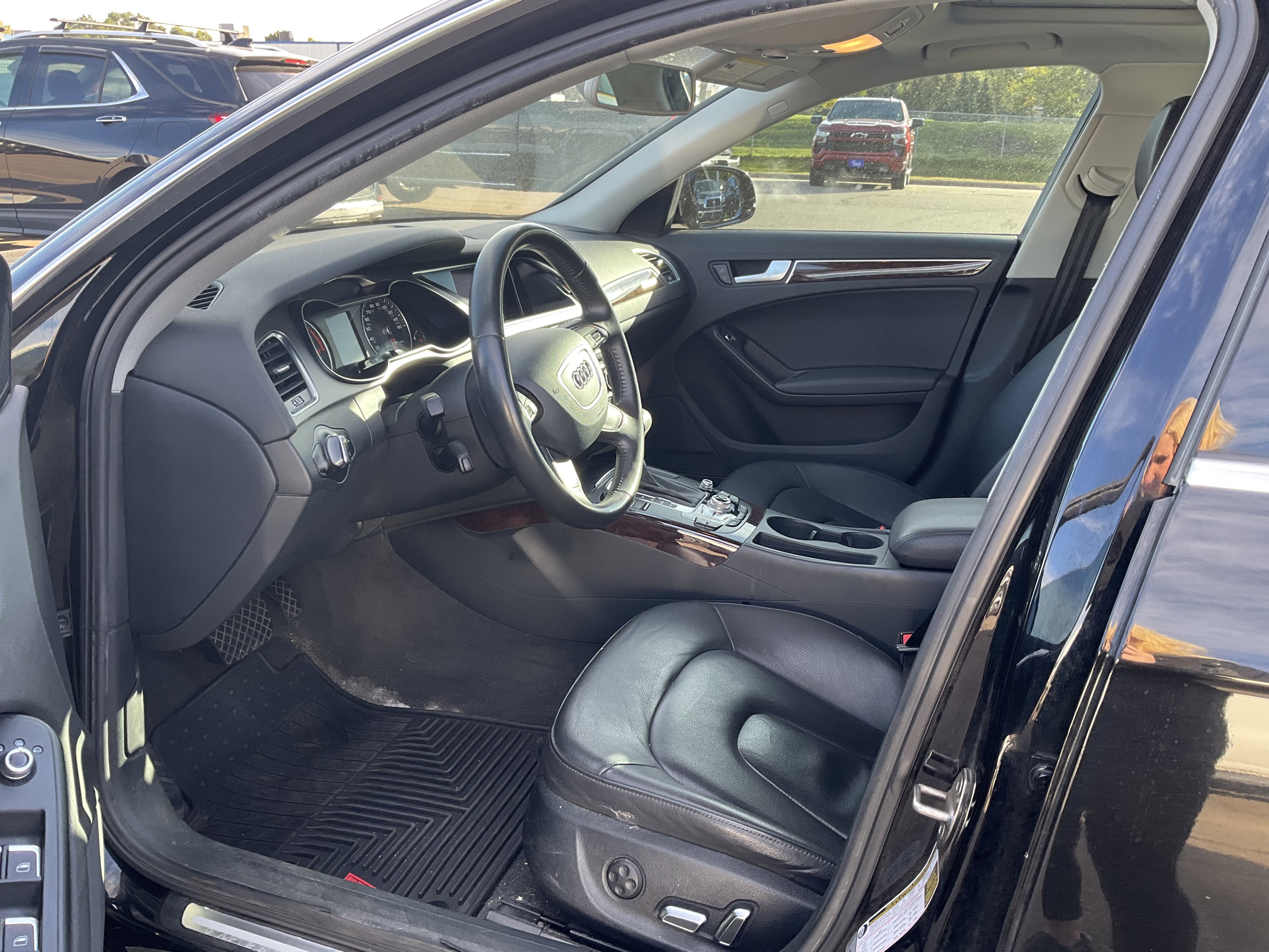 Used 2014 Audi A4 2.0T Premium w/ Audi MMI Navigation image 5