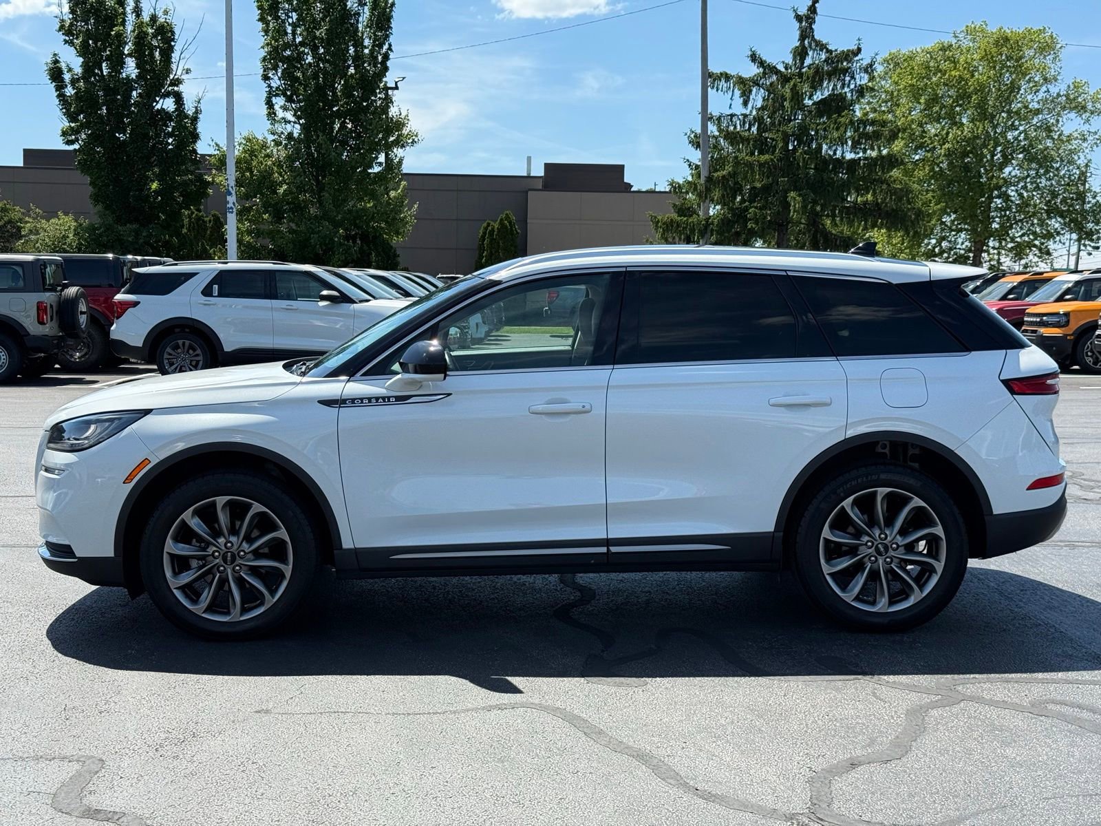 Used 2022 Lincoln Corsair AWD w/ Premium Package image 7