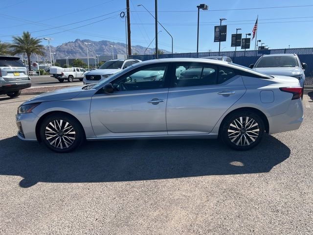 Used 2024 Nissan Altima 2.5 SV FWD image 7