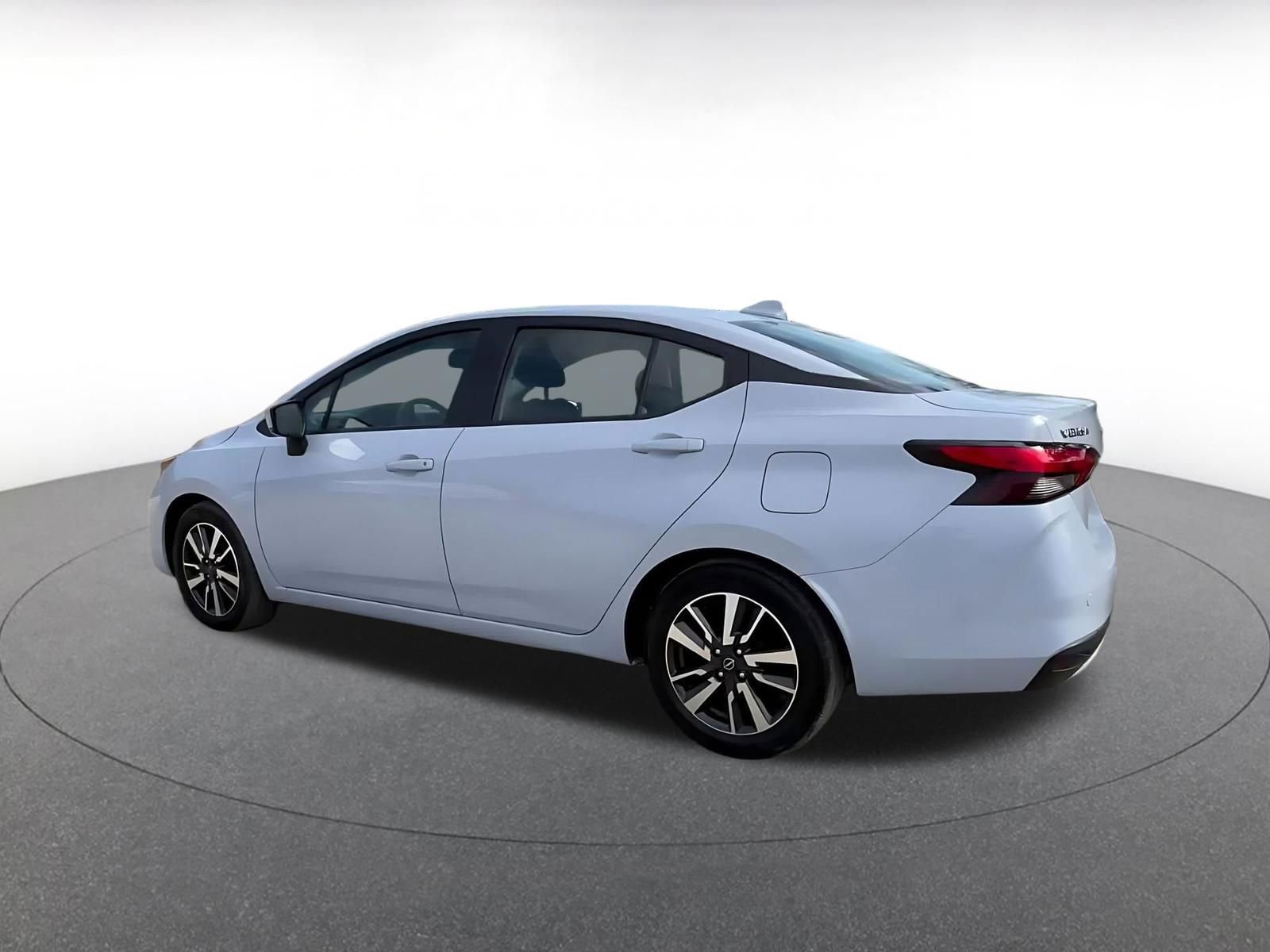 Used 2025 Nissan Versa SV image 10