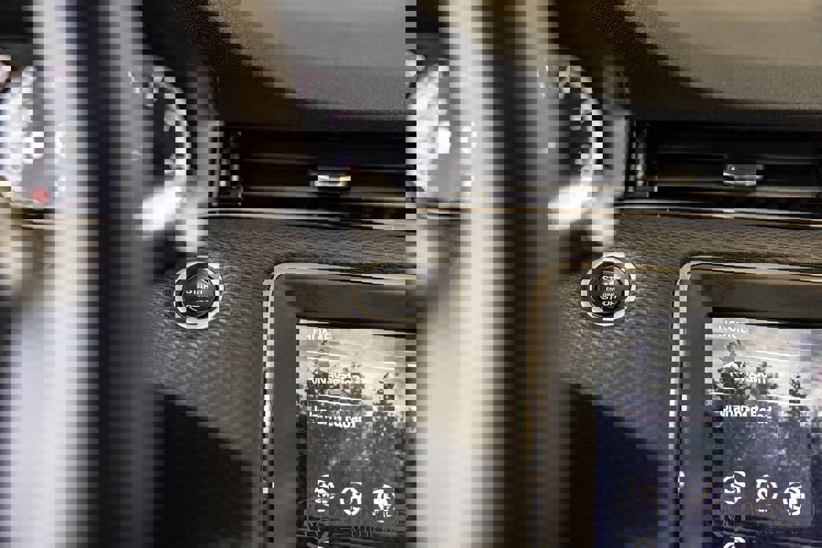 Used 2020 Land Rover Range Rover Evoque R-Dynamic S image 26