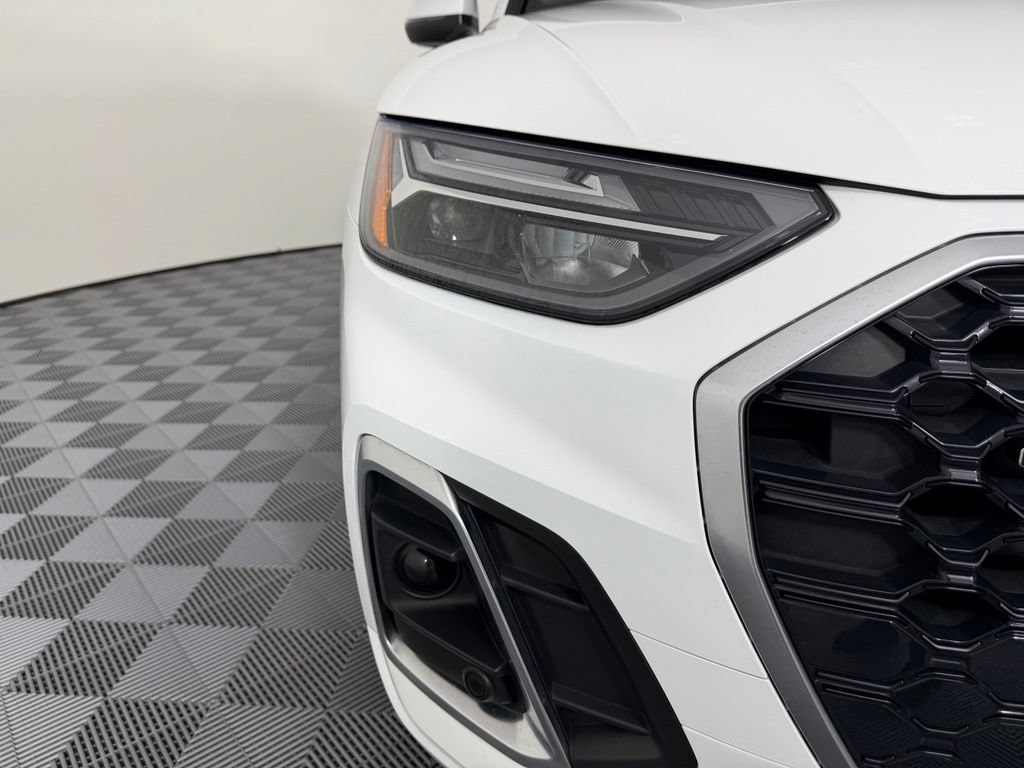 Used 2022 Audi Q5 2.0T Premium w/ Convenience Package AWD/4WD image 9