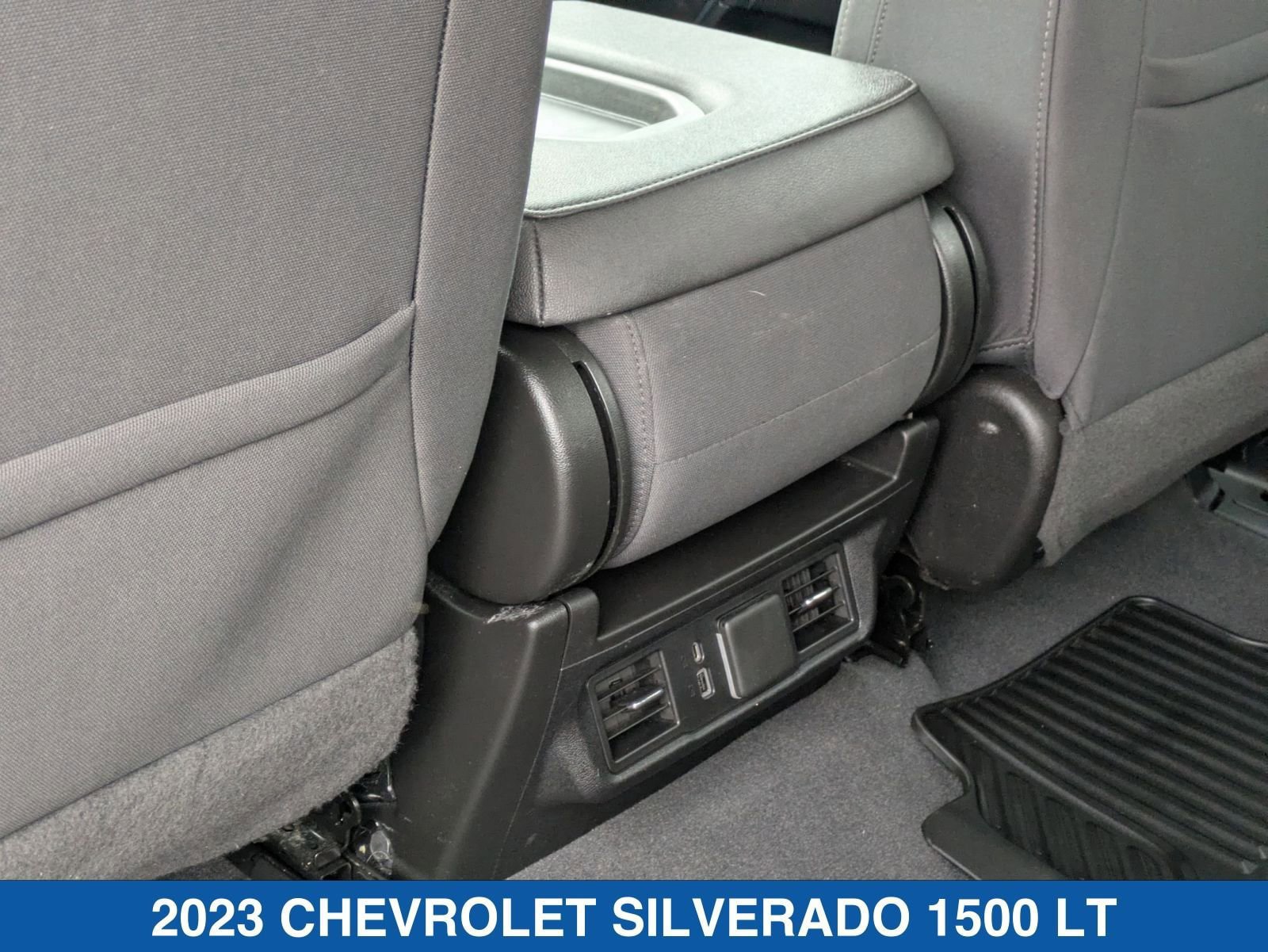 Used 2023 Chevrolet Silverado 1500 LT AWD/4WD image 31
