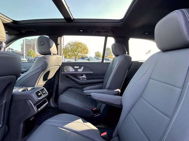 Certified 2026 Mercedes-Benz GLS 450 4MATIC image 32