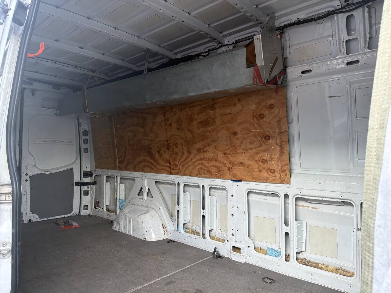 Used 2014 Mercedes-Benz Sprinter 2500 image 14