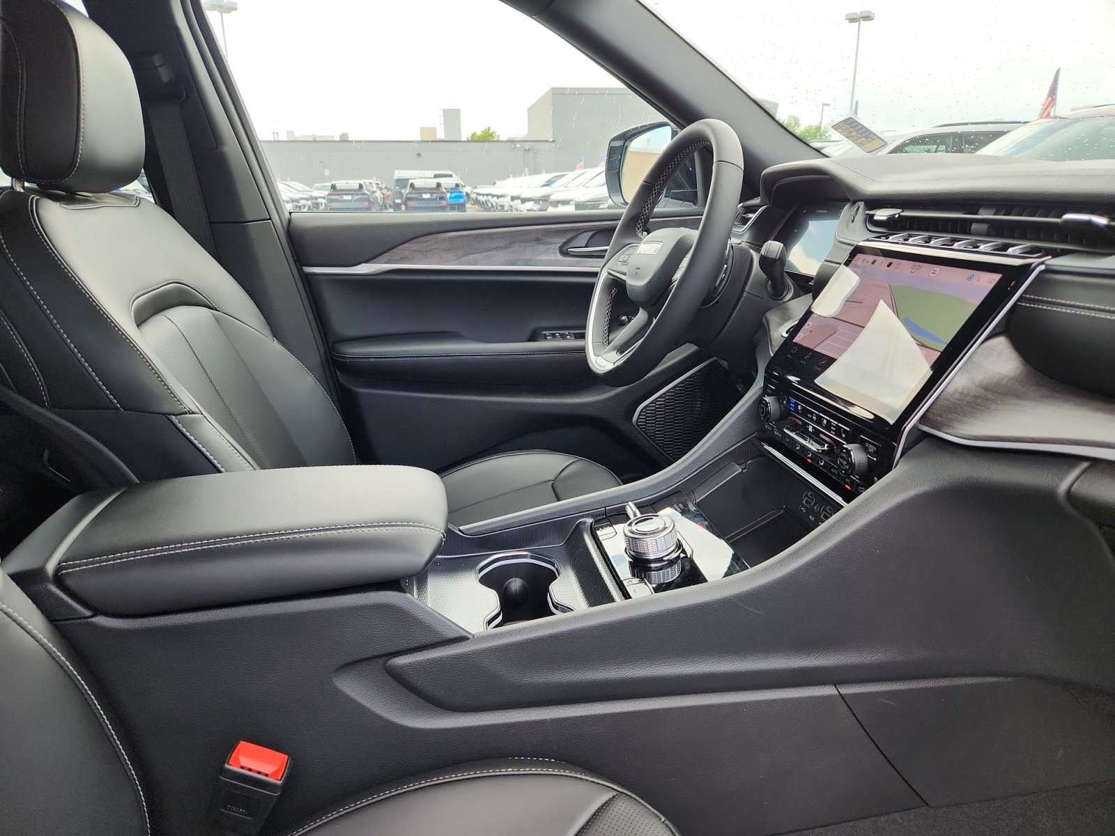 New 2025 Jeep Grand Cherokee Limited 4xe w/ Luxury Tech Group II image 19