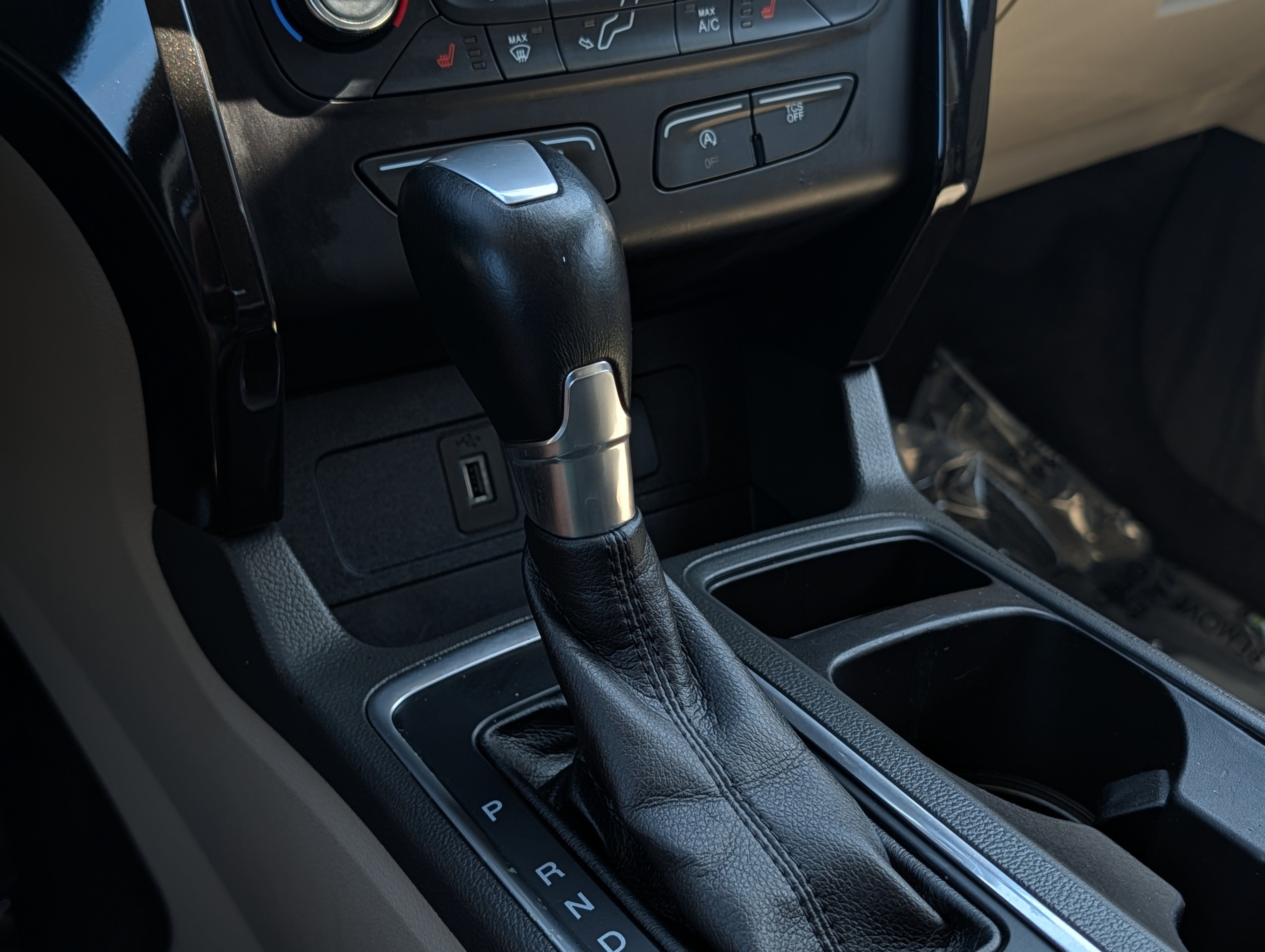 Certified 2017 Ford Escape Titanium FWD image 32