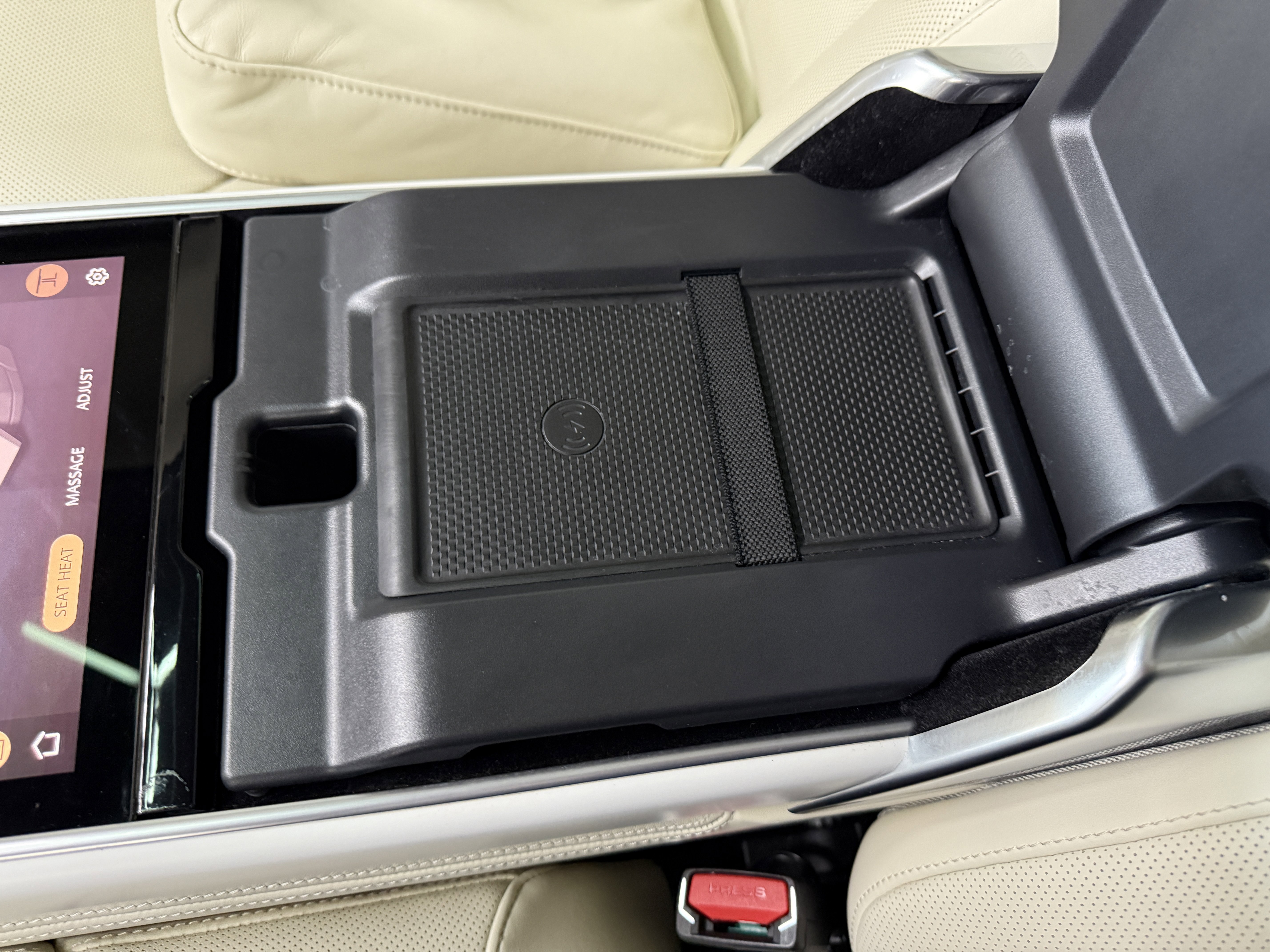 Used 2023 Land Rover Range Rover SV image 41