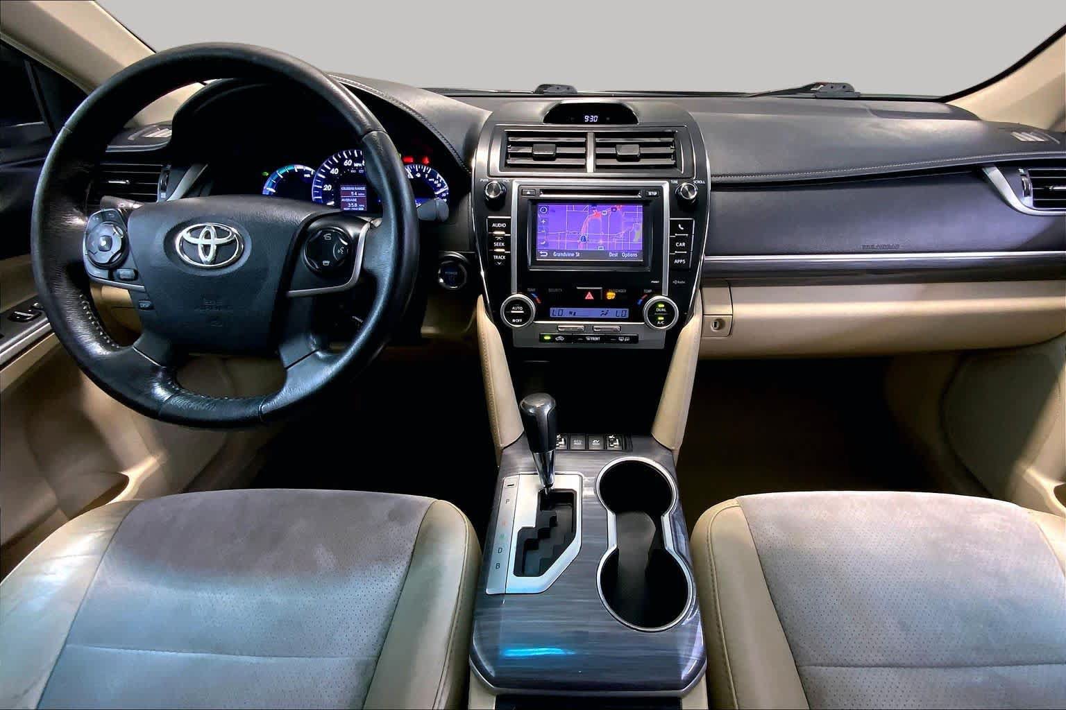 Used 2012 Toyota Camry XLE w/ Leather Pkg FWD image 15