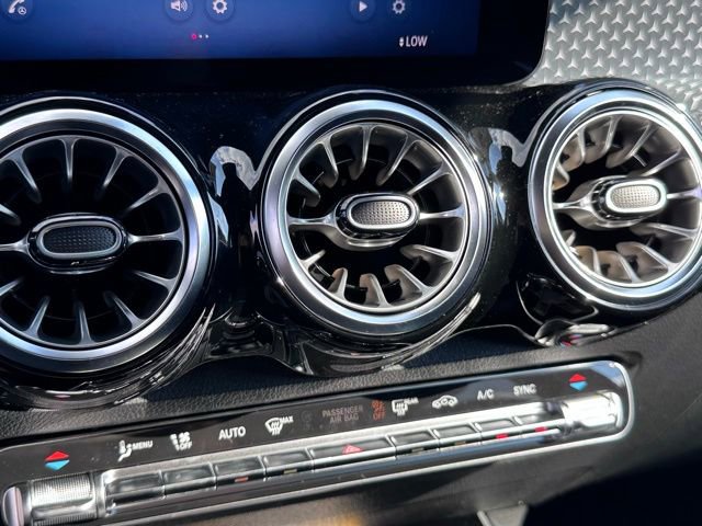 New 2026 Mercedes-Benz GLB 250 4MATIC image 18