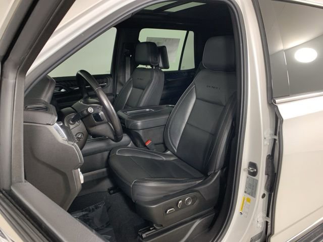 Used 2021 GMC Yukon Denali w/ Denali Premium Package image 30