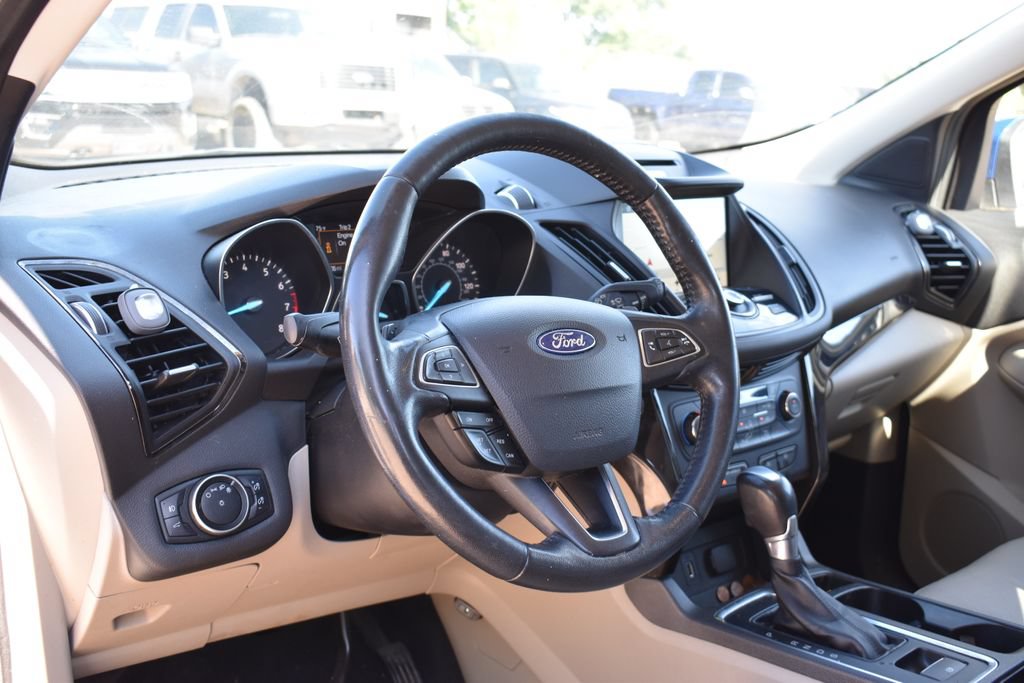 Used 2017 Ford Escape Titanium FWD image 10