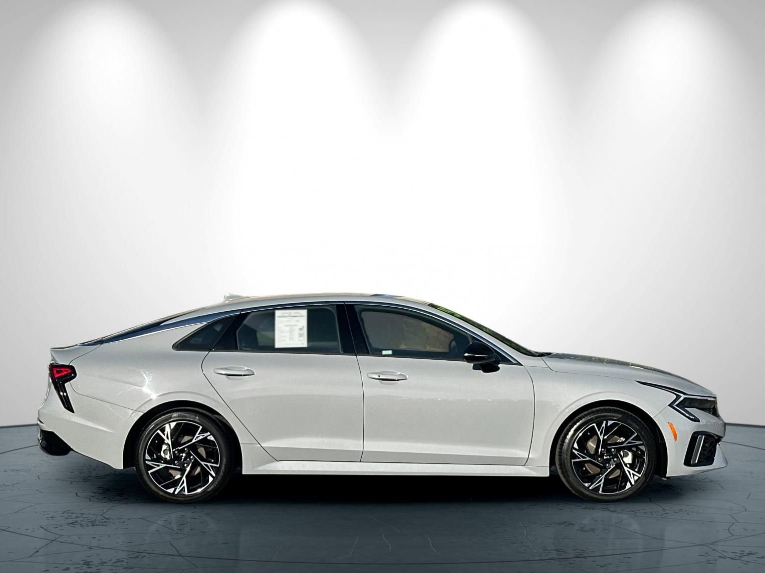 Used 2025 Kia K5 GT-Line image 3