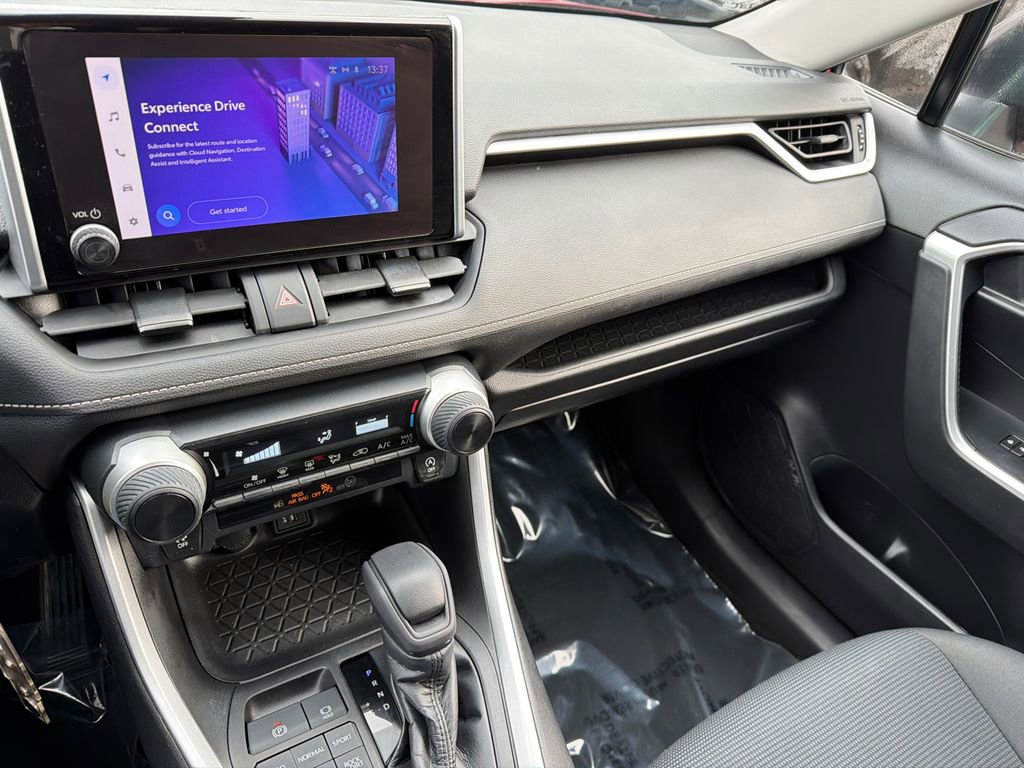 Used 2023 Toyota RAV4 LE image 24