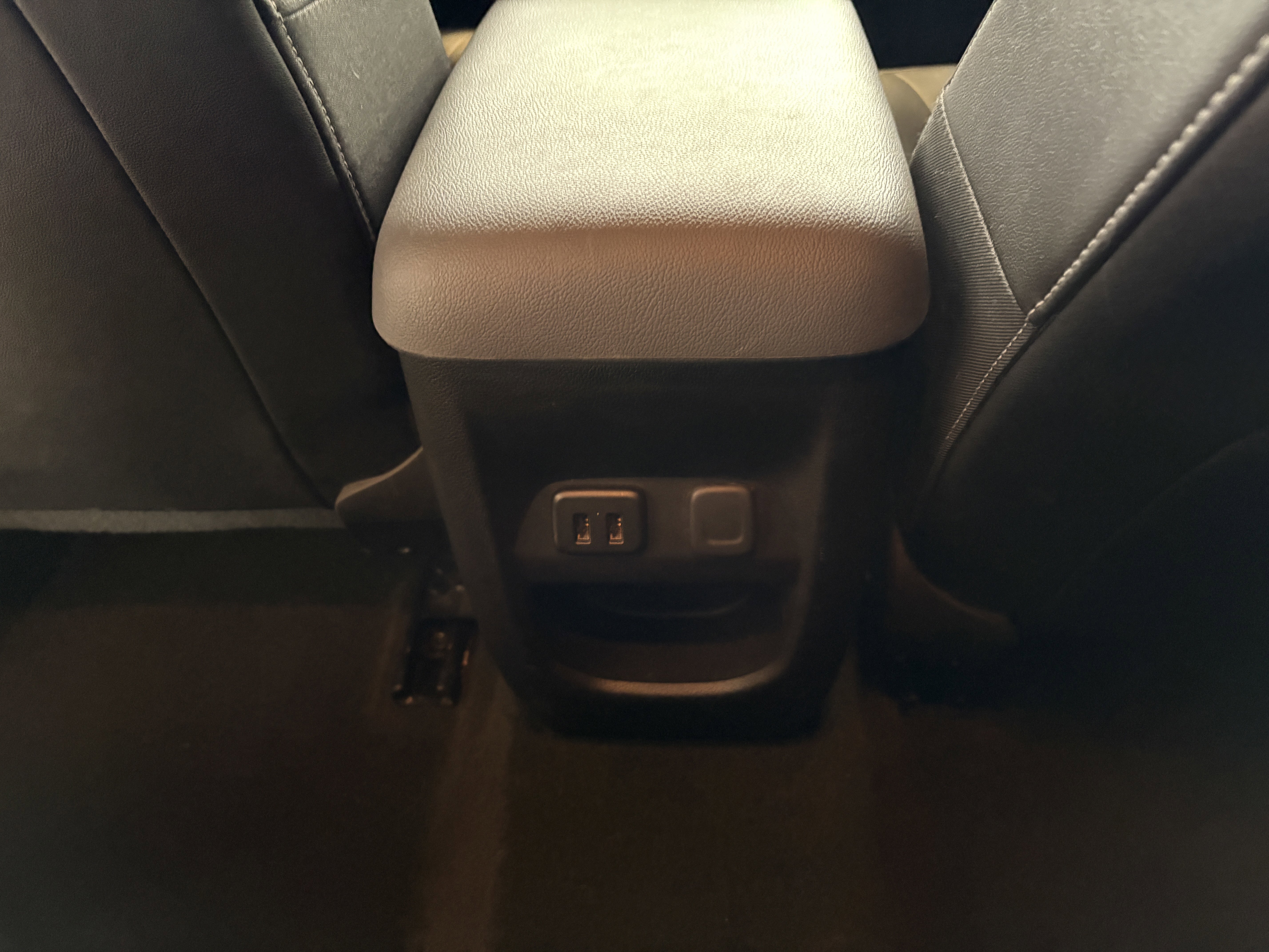 Used 2016 Chevrolet Colorado Z71 w/ Z71 Midnight Edition image 21