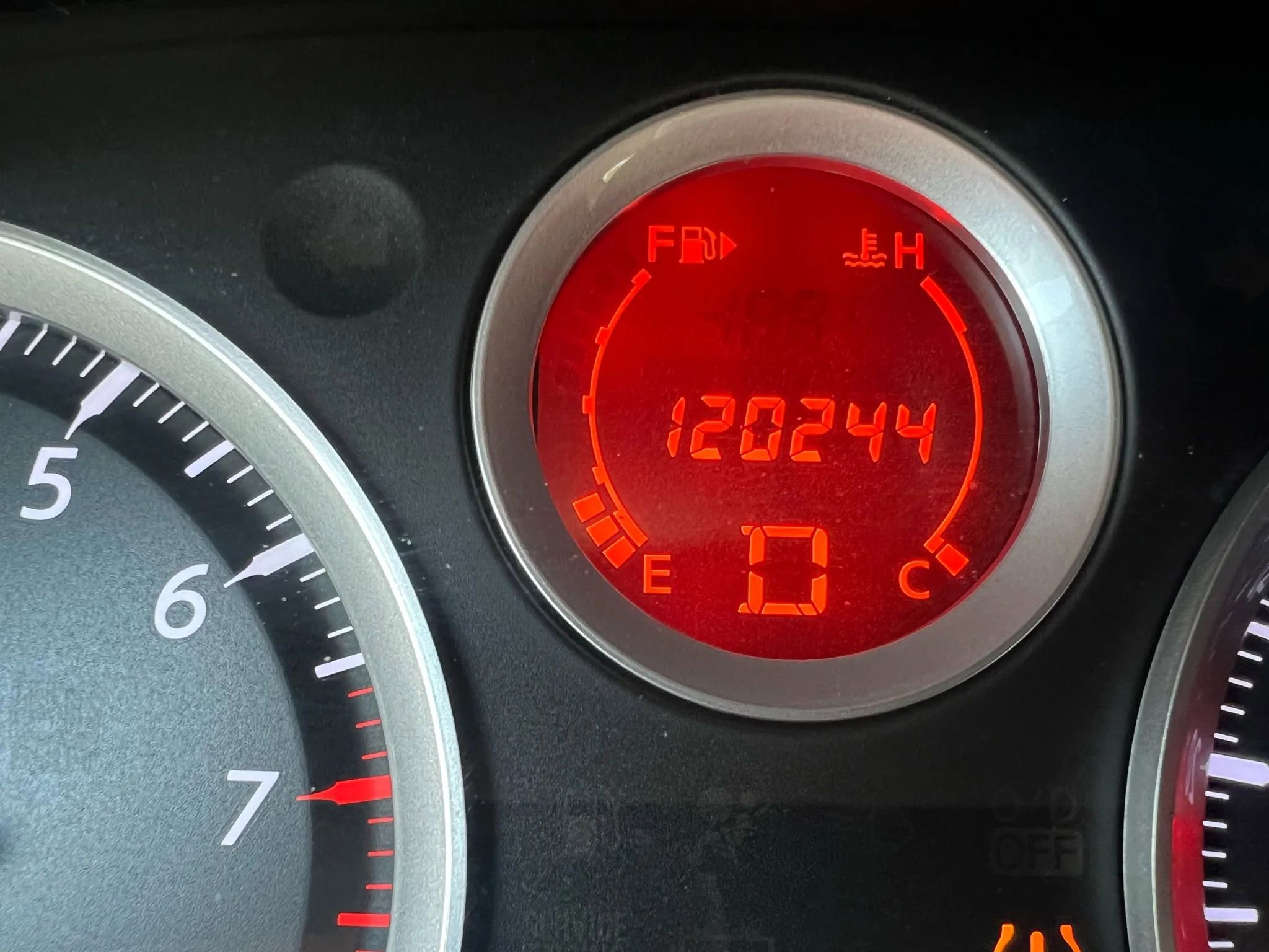 Used 2011 Nissan Sentra 2.0 FWD image 8