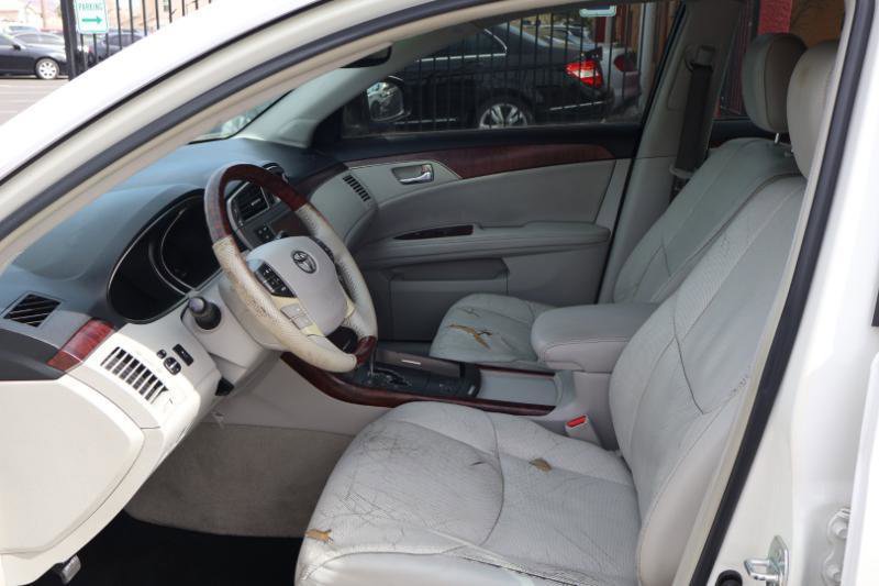 Used 2011 Toyota Avalon Limited FWD image 11
