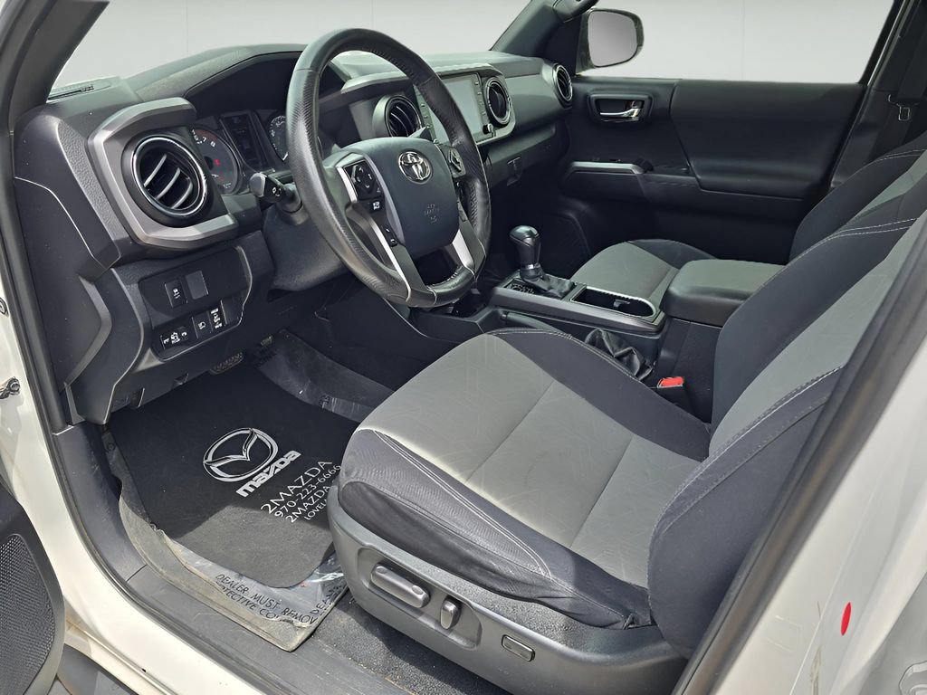 Used 2020 Toyota Tacoma TRD Sport w/ Technology Package AWD/4WD image 14