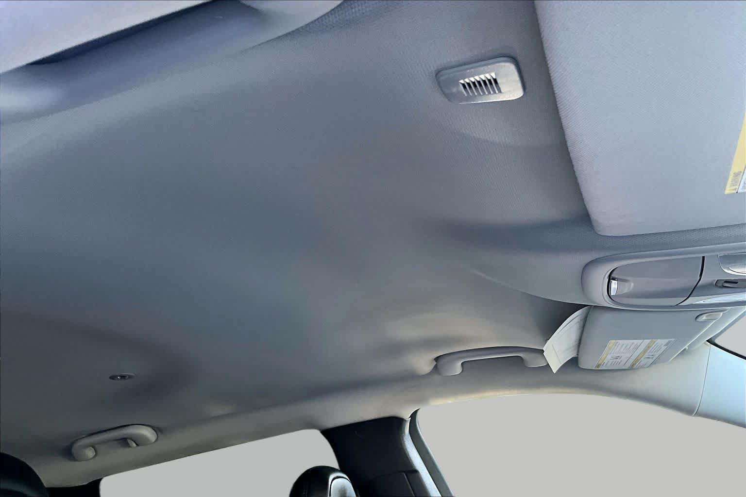 Used 2019 Jeep Cherokee Latitude Plus FWD image 14