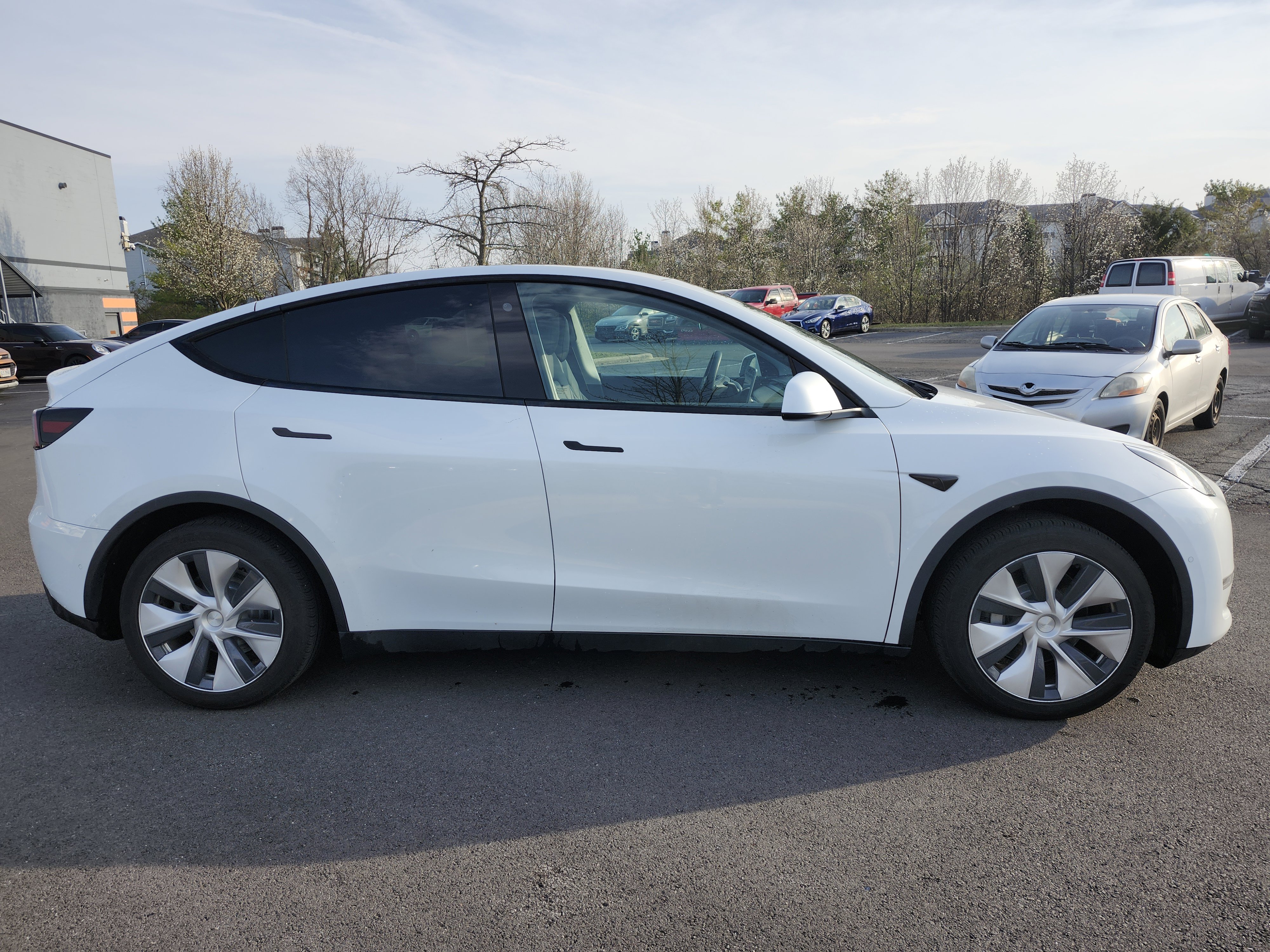 Used 2021 Tesla Model Y Long Range AWD/4WD image 16