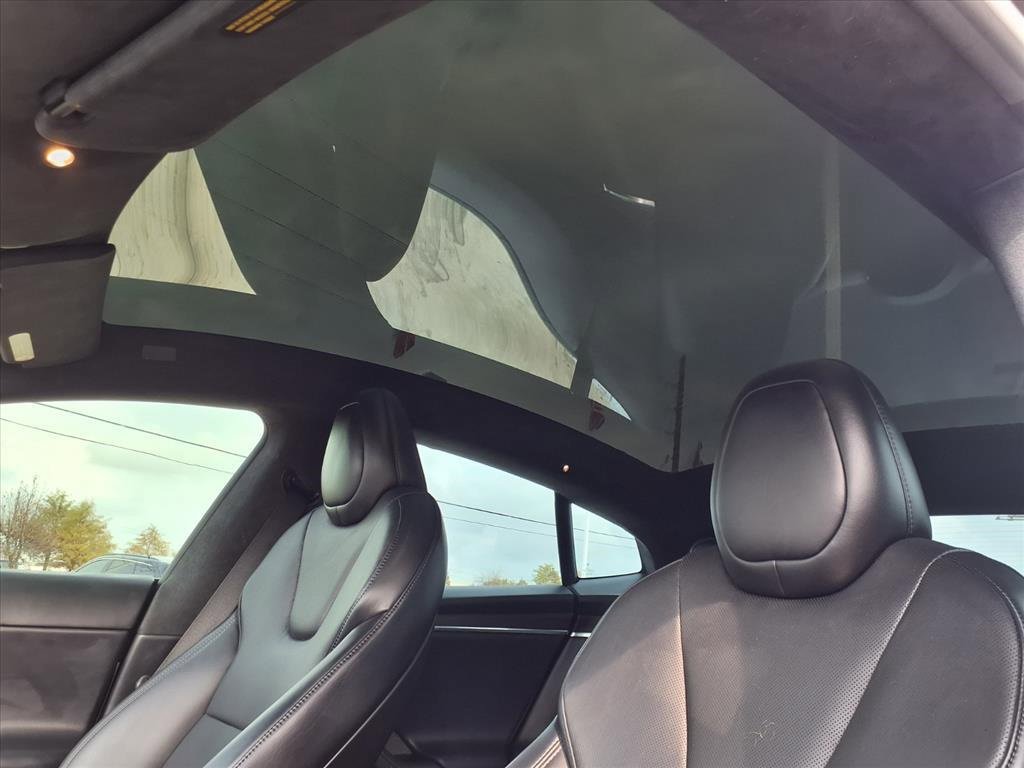 Used 2022 Tesla Model S image 9
