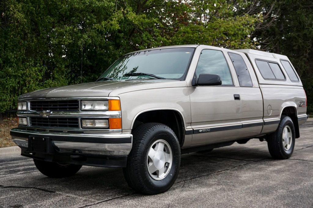 Used 1998 Chevrolet Silverado 1500 4x4 Extended Cab w/ Preferred Equipment Group 2 image 3