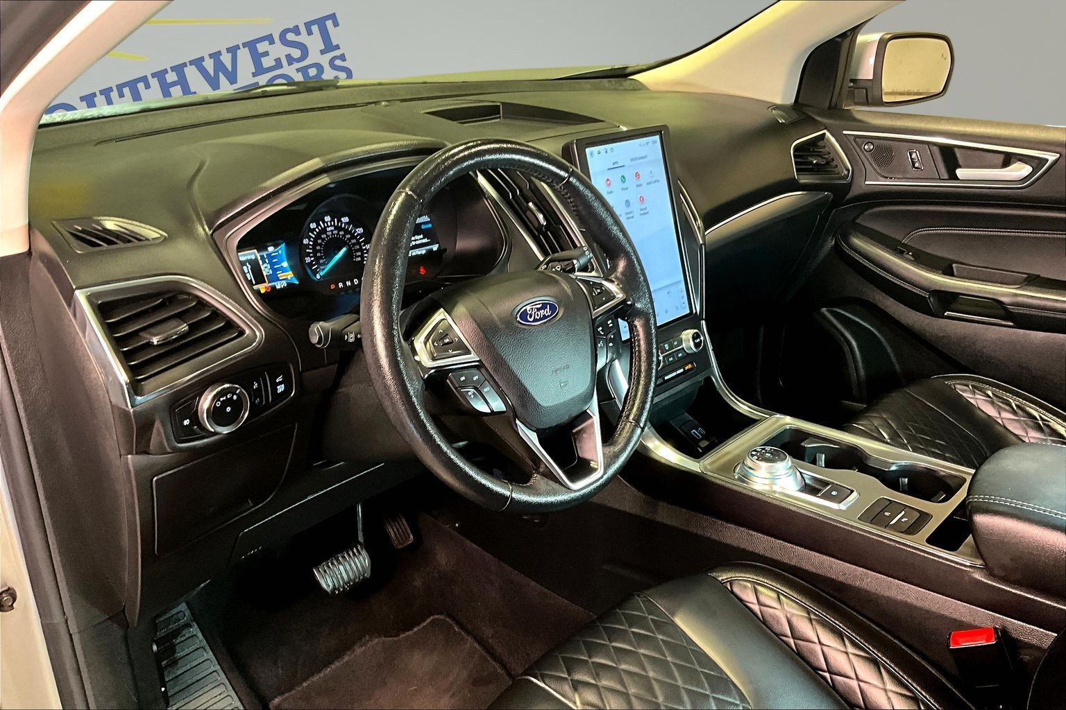 Used 2024 Ford Edge Titanium AWD/4WD image 17