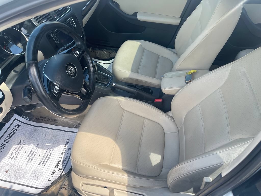 Used 2016 Volkswagen Jetta SEL w/ Lighting Package FWD image 16