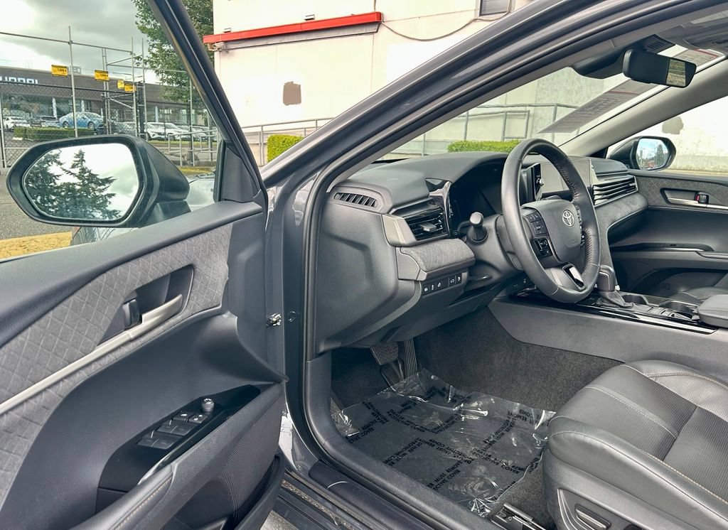 Certified 2025 Toyota Camry XLE FWD image 9