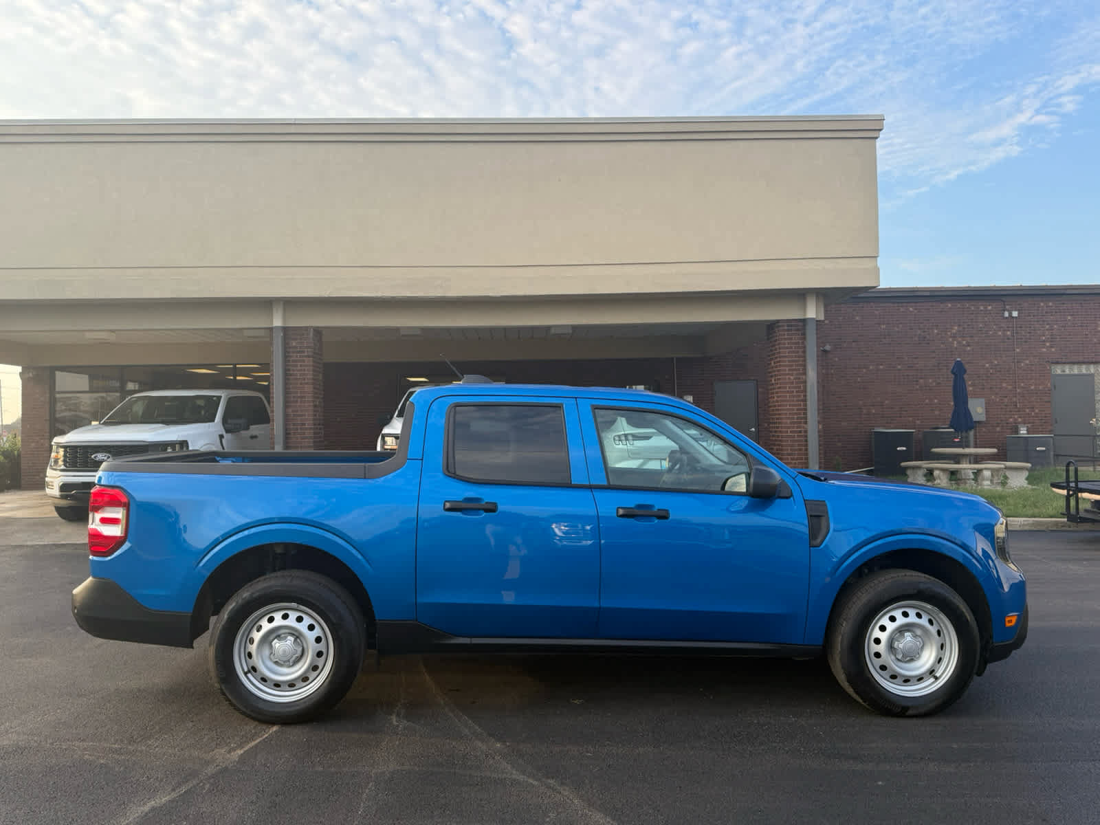 Used 2025 Ford Maverick XL w/ 4K Tow Package AWD/4WD image 17