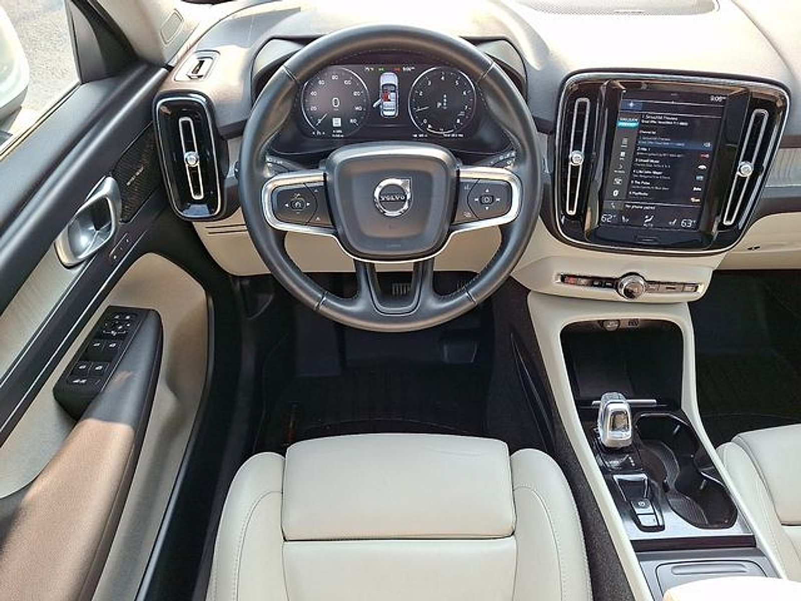 Used 2020 Volvo XC40 T5 Inscription w/ Protection Package AWD/4WD image 12