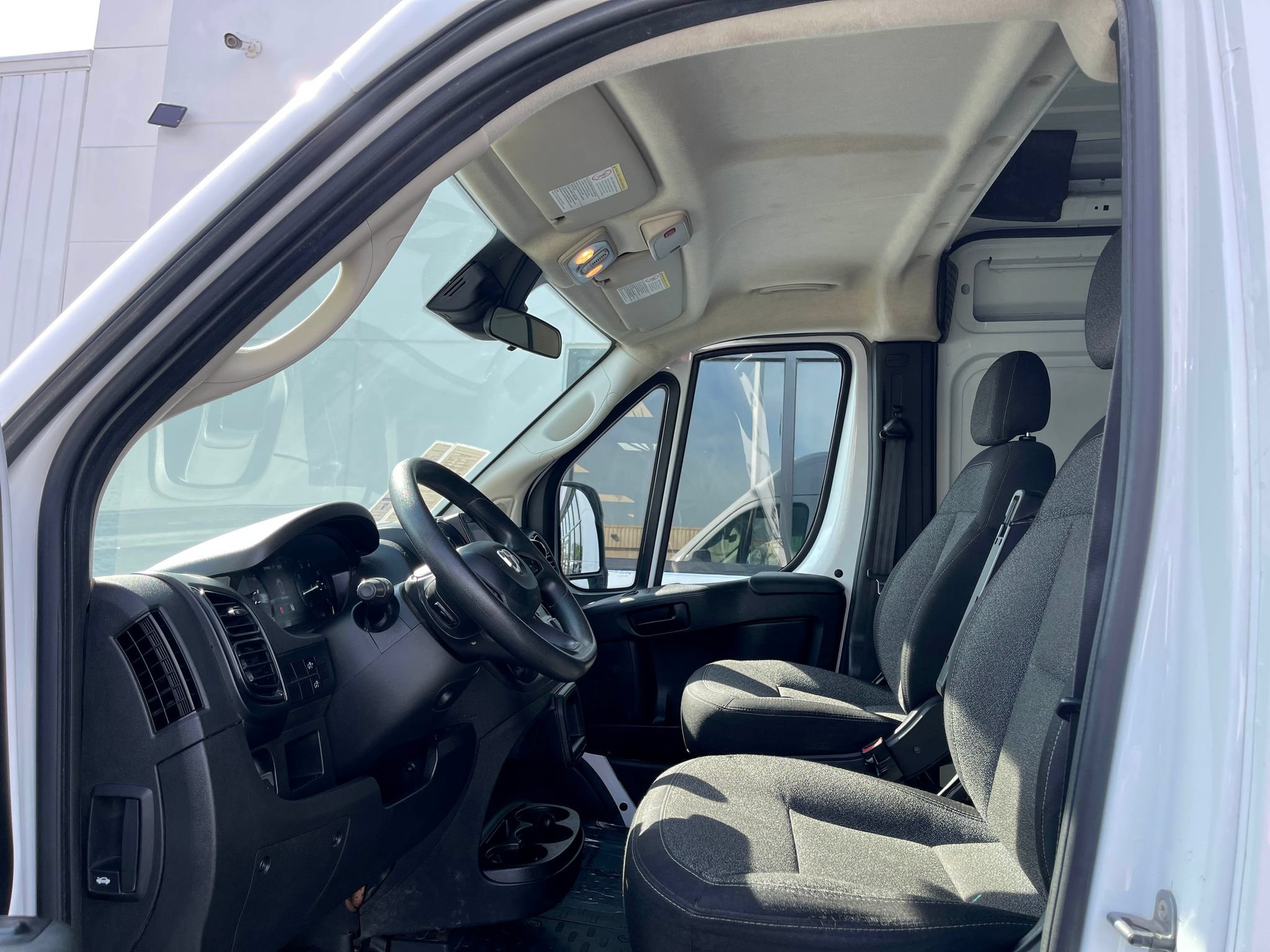 Used 2023 RAM ProMaster 2500 FWD image 10