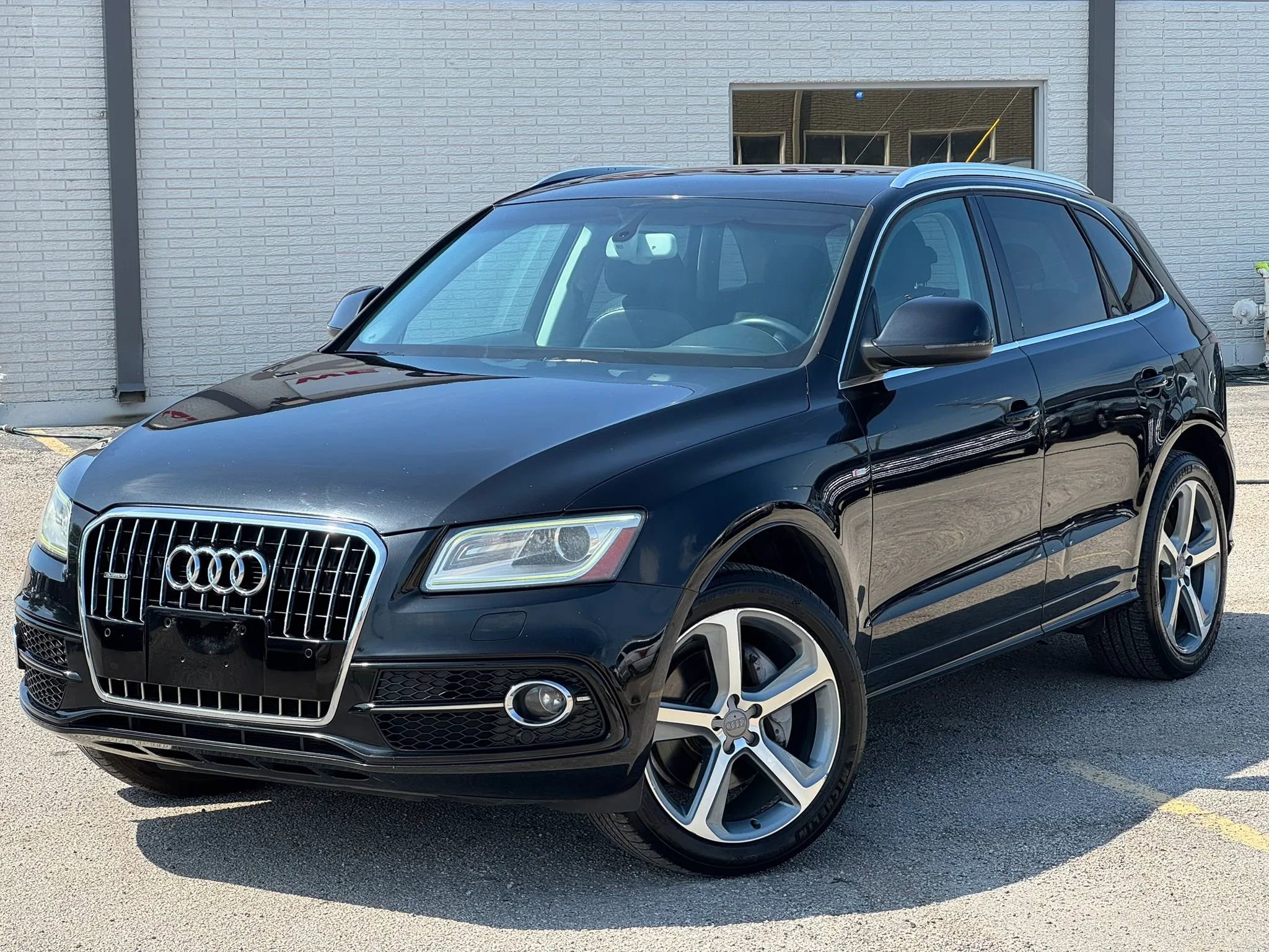 Used 2014 Audi Q5 3.0T Prestige AWD/4WD image 2