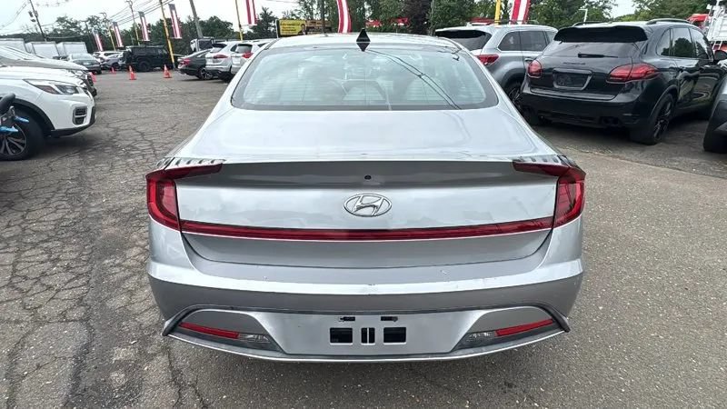 Used 2021 Hyundai Sonata SE FWD image 6