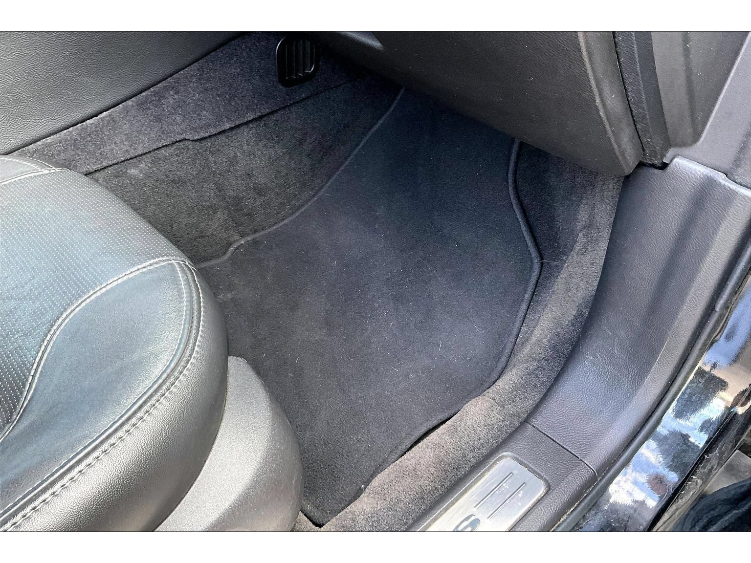 Used 2013 Ford Taurus Limited FWD image 45