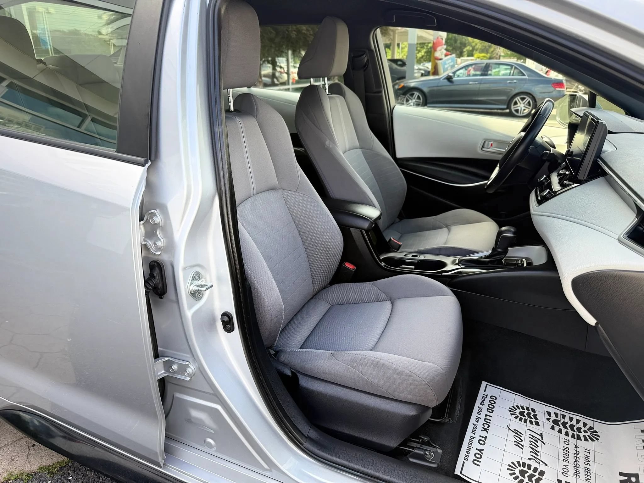 Used 2023 Toyota Corolla SE FWD image 34