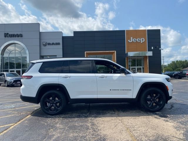 New 2025 Jeep Grand Cherokee L Limited image 3